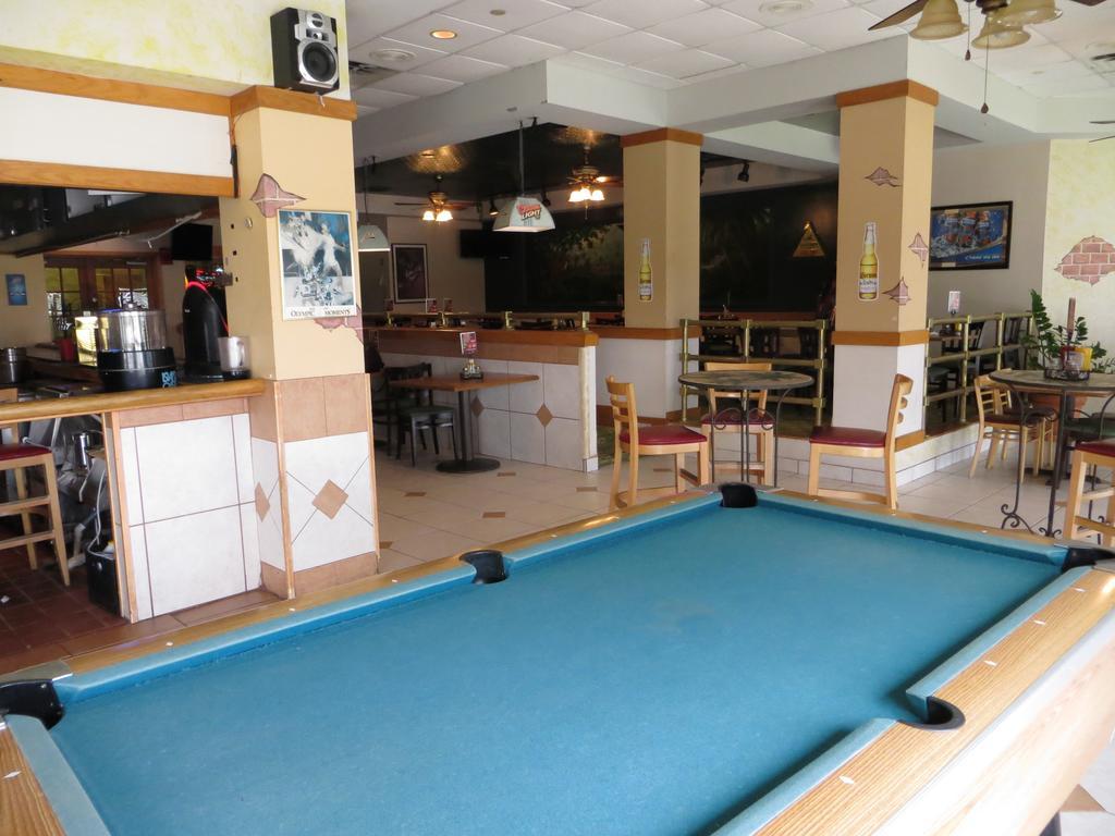 梅因盖特湖边度假酒店 Four Corners 外观 照片