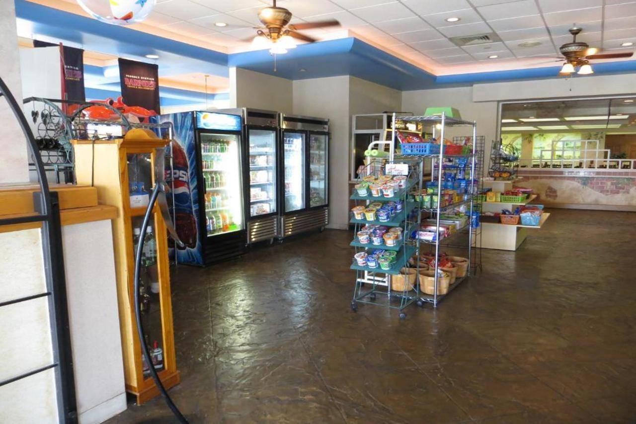 梅因盖特湖边度假酒店 Four Corners 外观 照片